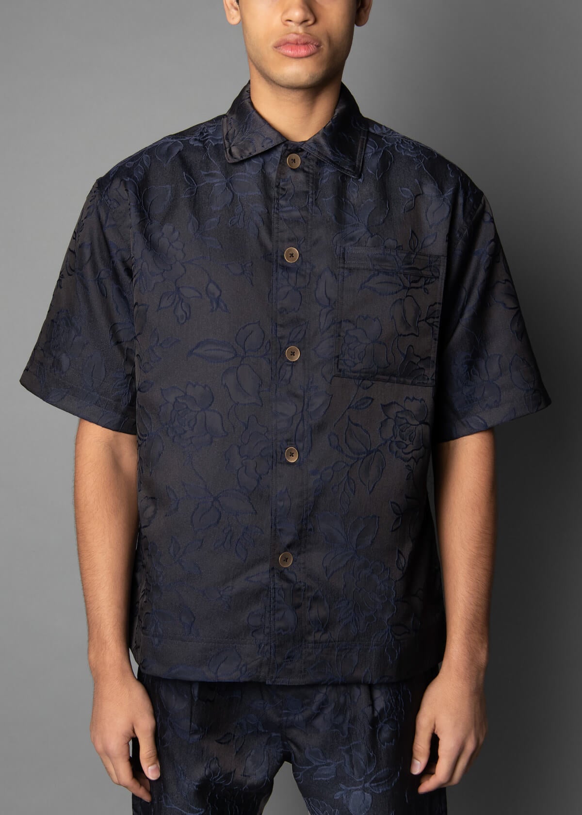 tonal-colored brocade fabric short sleeve men's shirt
